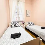 Y Station Private Apartament Budapesta