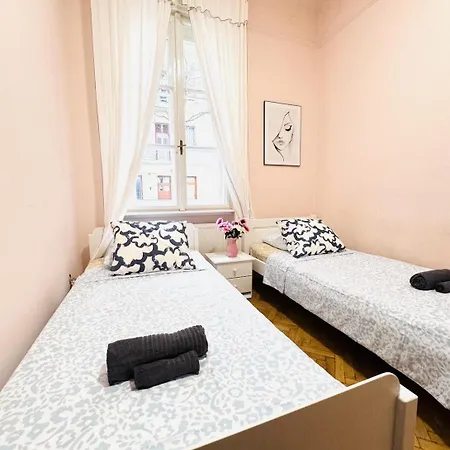 Y Station Private Διαμέρισμα Βουδαπέστη