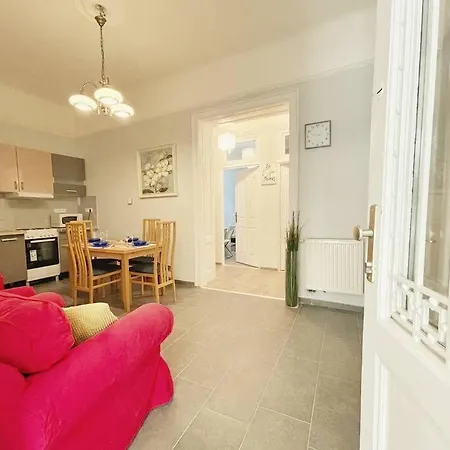 Y Station Private Διαμέρισμα *